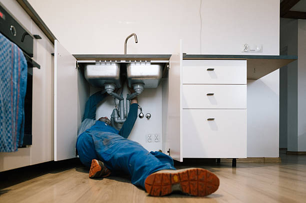 Professional Leak Detection technician working in Robertsville, OH